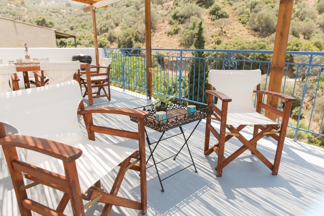 Agiazi Poros Summer House Galatás エクステリア 写真