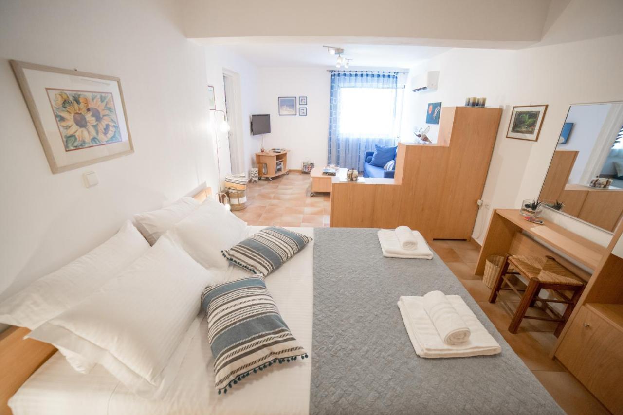 Agiazi Poros Summer House Galatás エクステリア 写真