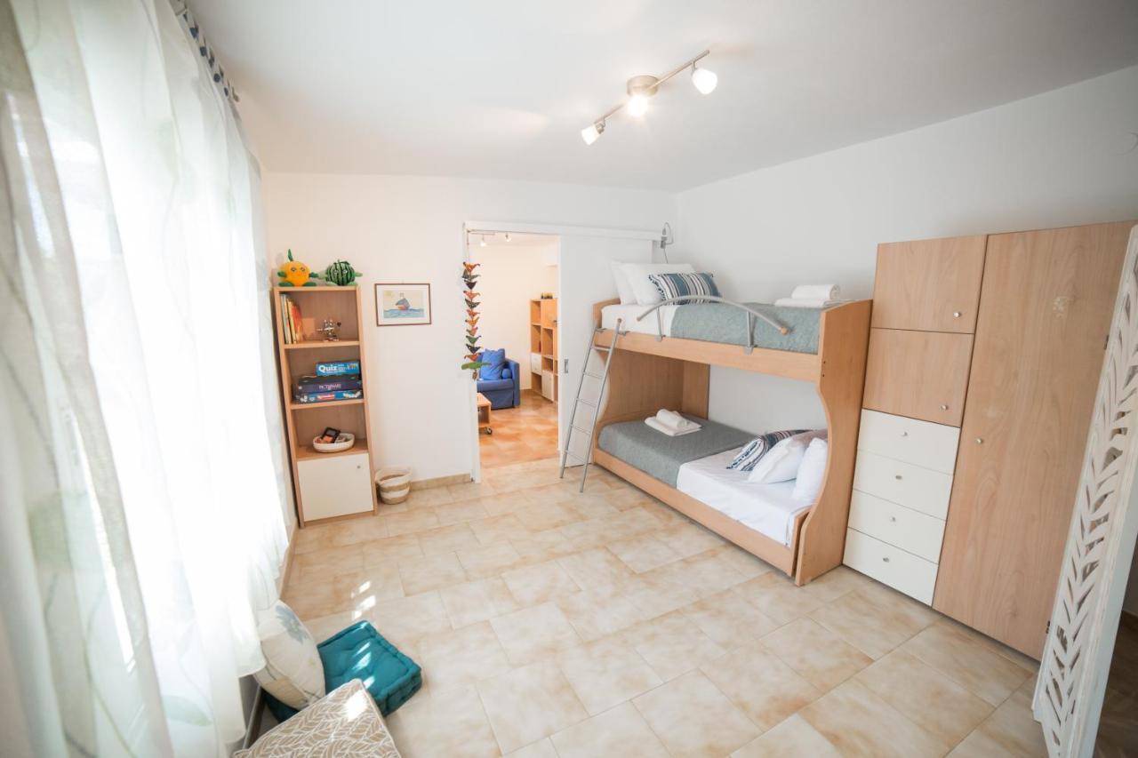 Agiazi Poros Summer House Galatás エクステリア 写真